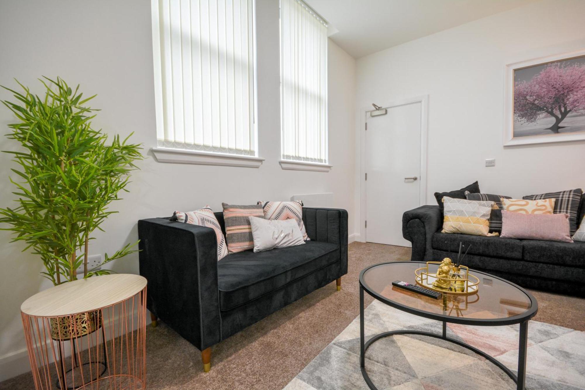 Stylish Suite With Free Parking Manchester Exterior photo